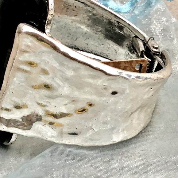 “Solid and Bold” silvertone hammered finish bangle - Picture 4 of 7